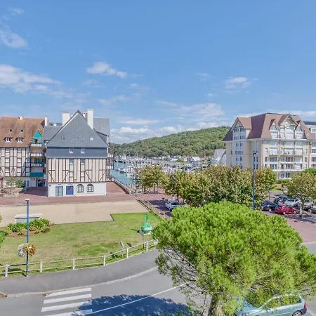 Les Marines 1 Et 2-13 Appartement *